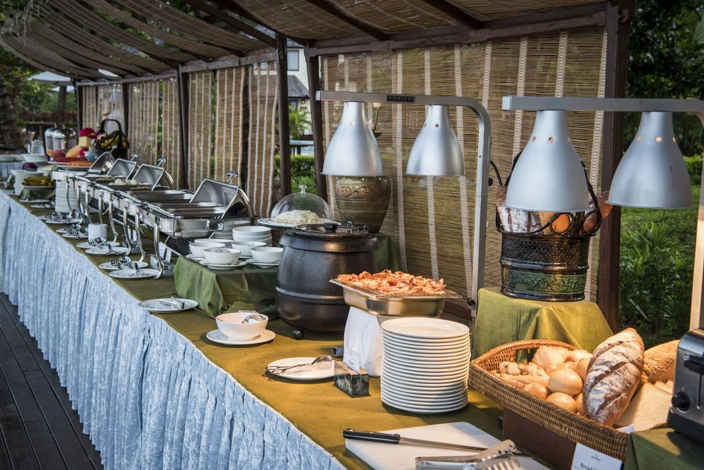 Jade Marina Resort And Spa Ngapali Kültér fotó